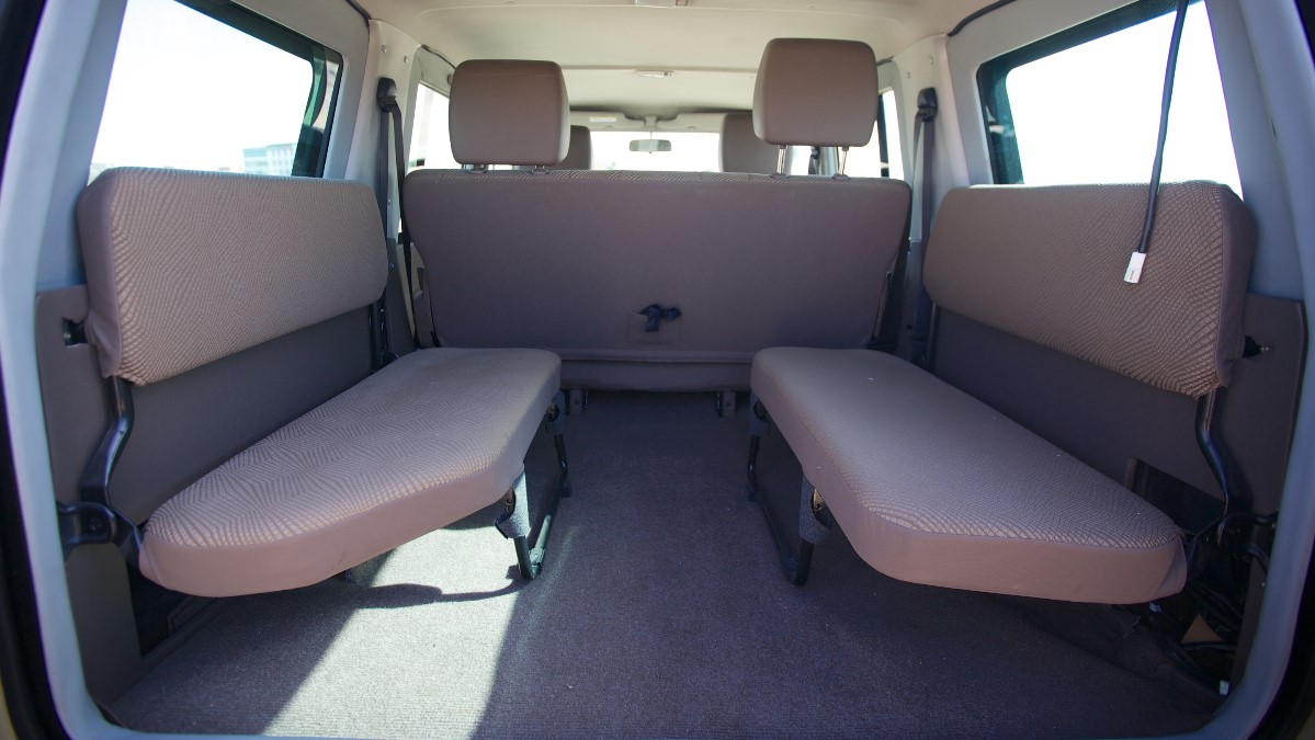 Armored-Toyota-Landcruiser-76