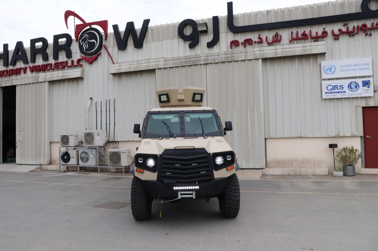 amored personnel carrier land cruiser 79 tygra (1)