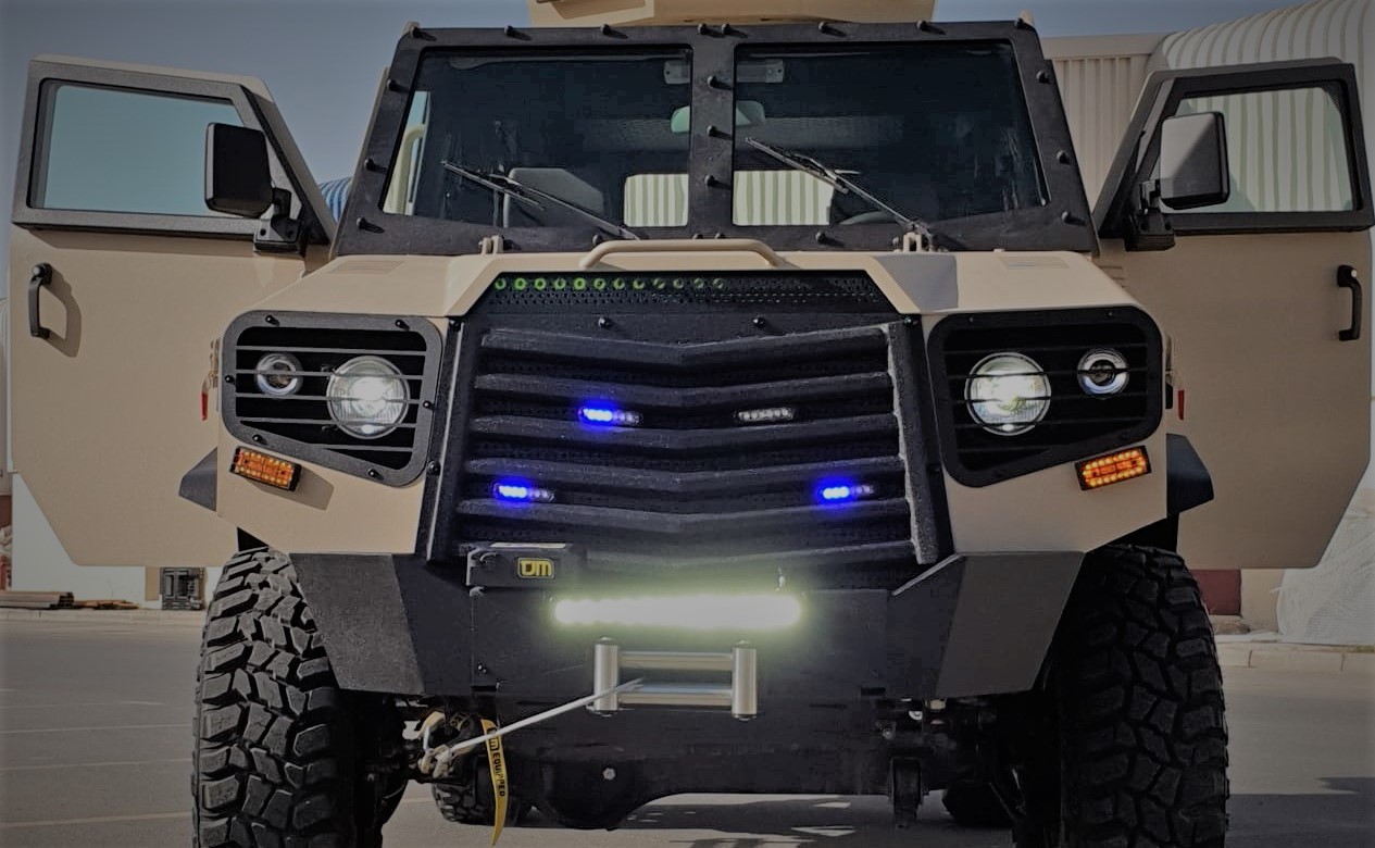 amored personnel carrier land cruiser 79 tygra (1)